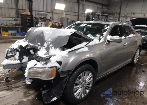 2014 Chrysler 300 z USA, uszkodzony, nr VIN 2C3CCARG4EH365962